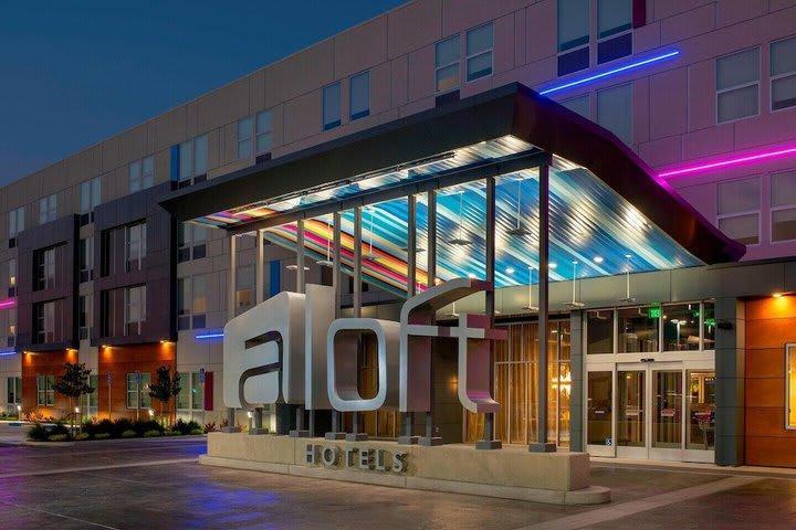 Aloft North Kansas City Exterior foto